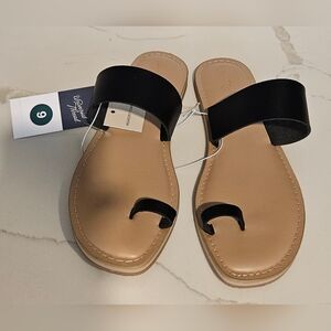 NWT Sandals
